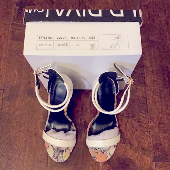 NBW Wild Diva Multicolor Snake Print White Heels - Picture 10 of 10